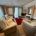 Coastal Retreat At Cayton Bay